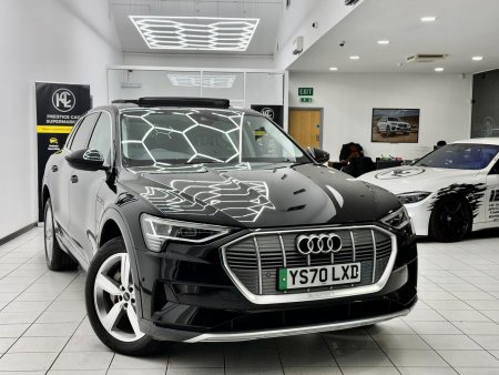 AUDI E-TRON