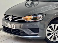 VOLKSWAGEN GOLF SV