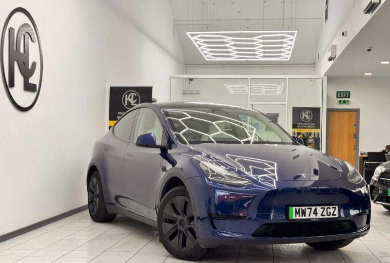 TESLA MODEL Y